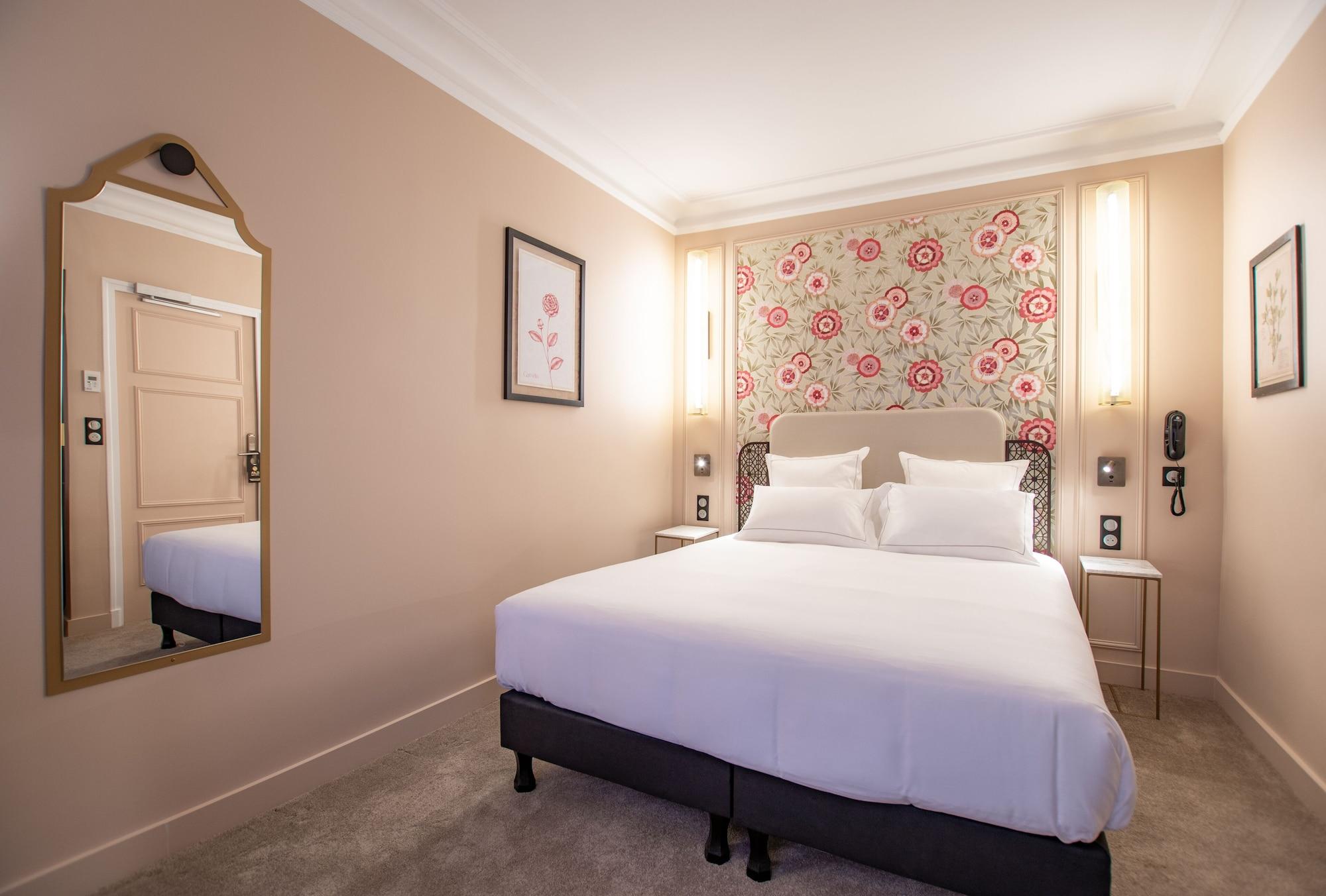 Elsa, Hotel Parijs