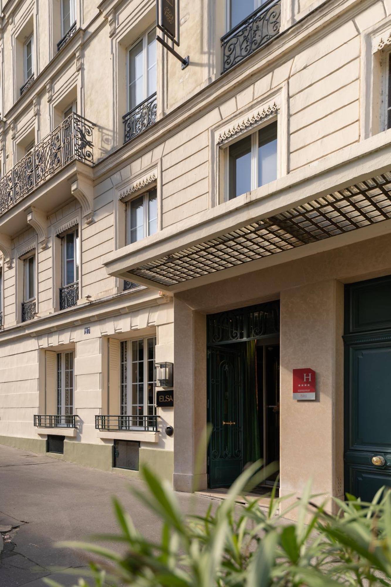Elsa, Hotel Parijs